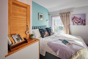 2 habitaciones, tabla de planchar con plancha, cuna de viaje y wifi 