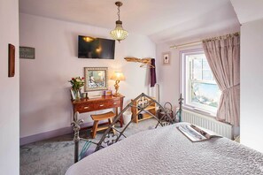 2 chambres, fer et planche à repasser, lit parapluie, Wi-Fi