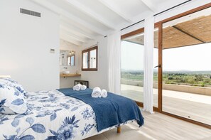 Vila | 3 kamar tidur dan dilengkapi dengan perabotan berbeda-beda