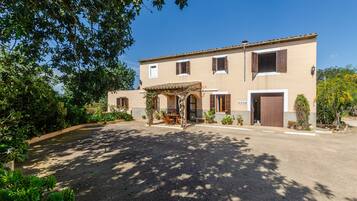 Villa | Exterior