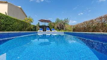 Villa | Pool | Indoor pool, outdoor pool