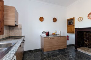 Villa | Private kitchen | Highchair - Villa in Serene Location (Felanitx)