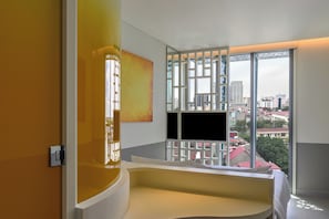 Chambre, 1 grand lit, vue ville | Vue de la chambre