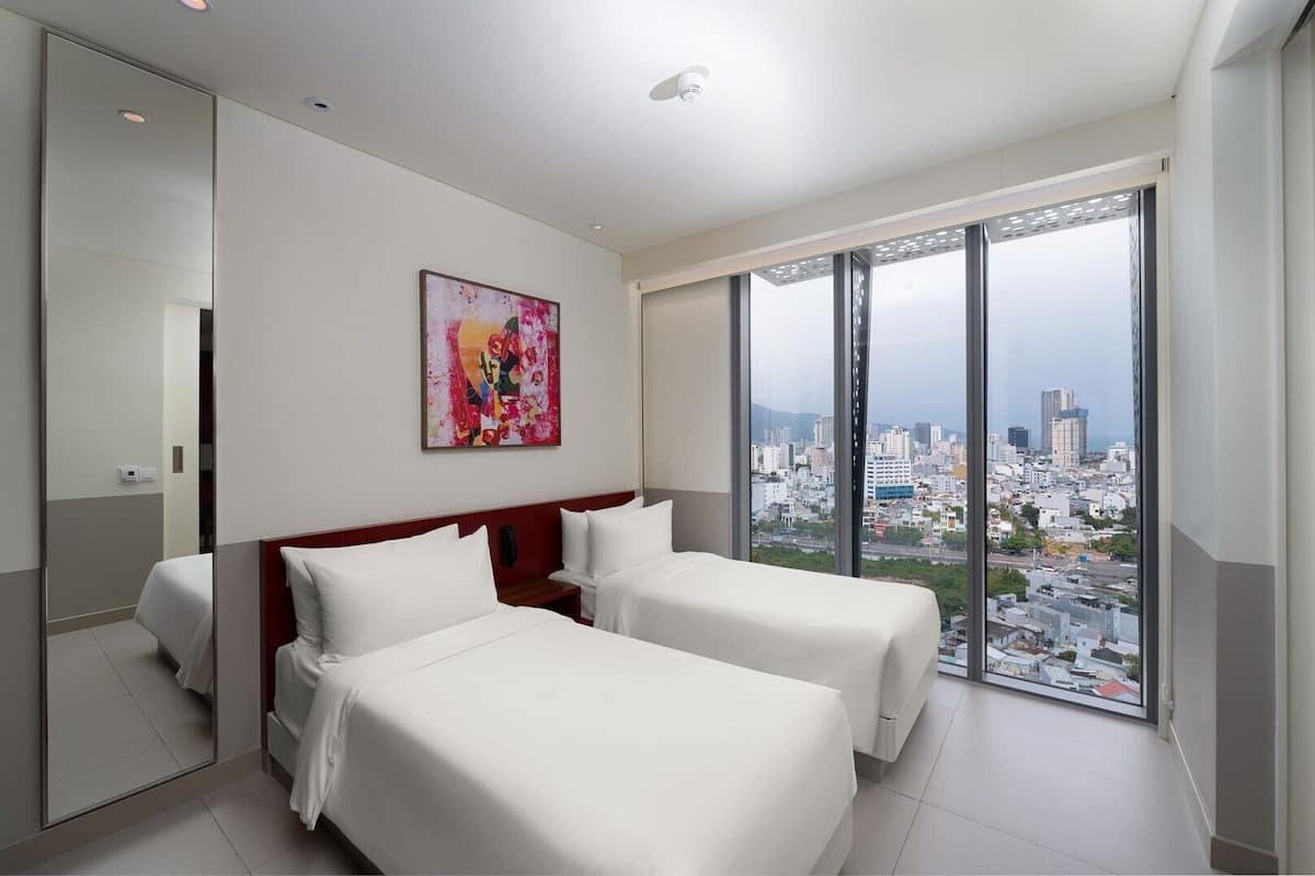 Deluxe Room, 2 Twin Beds | Premium bedding, down comforters, minibar, in-room safe