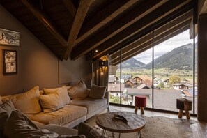 Living area - Amazing Penthouse Near Ski-area (Ehrwald)