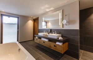 Apartment | Bathroom