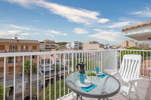 Apartamento | Restaurante al aire libre