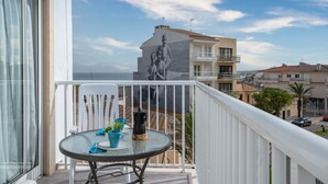 Apartment | Outdoor dining - Apartment With Scenic View (Santa Margalida)
