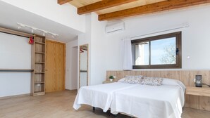 Villa | 1 bedroom, iron/ironing board, individually furnished - Villa in Tranquil Location (Muro)