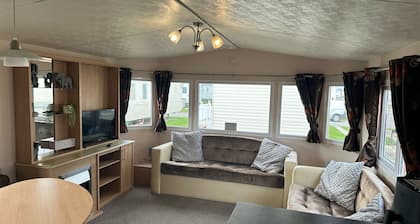 3 Bedroom, pet Free, Static Caravan in Prestatyn