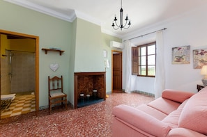 Villa | Living room - Villa in Campos With Pool (Campos)