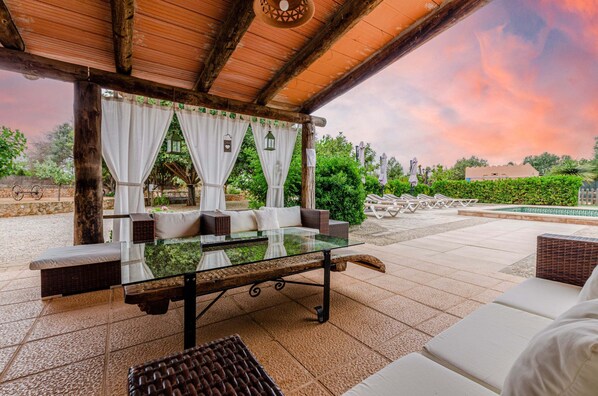 Villa | Outdoor dining - Villa in Llucmajor With Swimming Pool (Llucmajor)