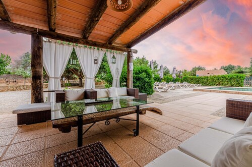 Villa in Llucmajor With Swimming Pool