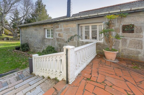 Pretty Cottage in Ourense