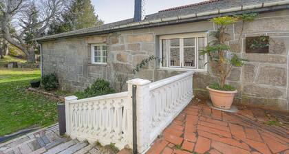 Pretty Cottage in Ourense