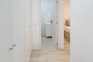 Appartement, 3 chambres | 1 chambre, chambres insonorisées, fer et planche à repasser
