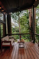 1 habitaci ón, ropa de cama de alta calidad y decoración personalizada 