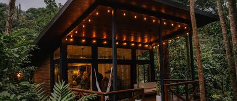 Premium Cabin, Garden View | 1 bedroom, premium bedding, individually decorated