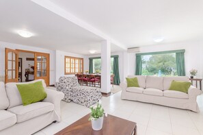 Villa | Living room - Villa With Private Pool (Palma de Mallorca)