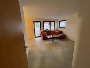 Interior - Cozy 2.5 room apartment between Munich and Augsburg (Althegnenberg)