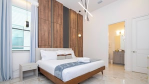 15 bedrooms, iron/ironing board, WiFi, bed sheets - 15BR Ultimate Disney Group Getaway (5812PG) (Orlando)