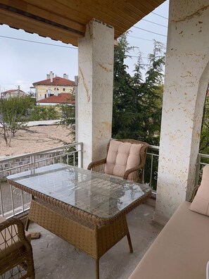 Traditional-Vierbettzimmer | Terrasse/Patio