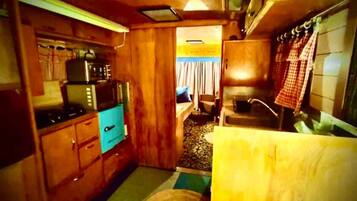 Fridge, microwave, oven, coffee/tea maker