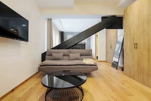 Apartment (303) | Living area