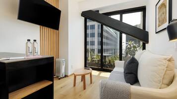 Apartment (2003) | Wohnzimmer