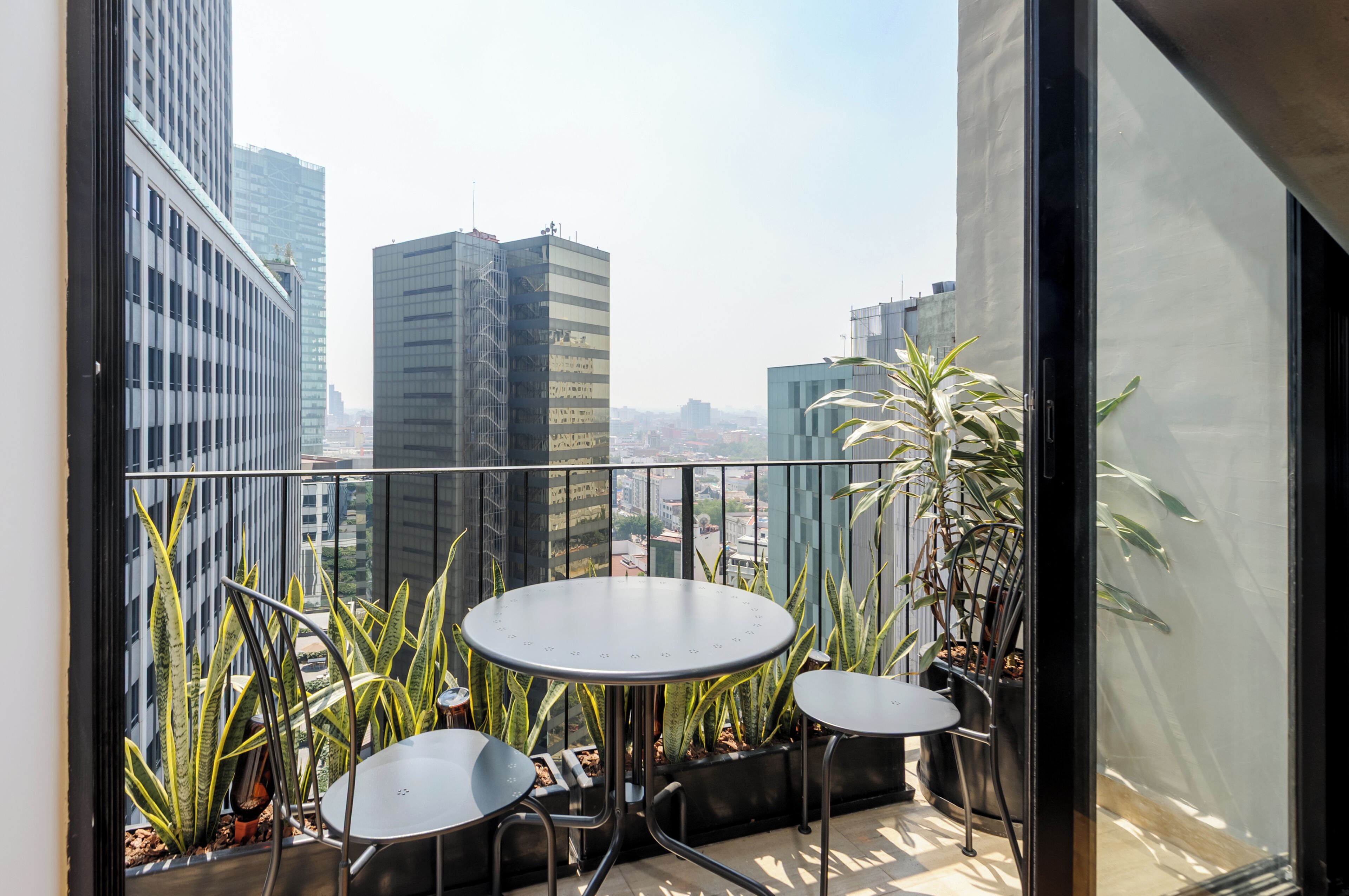 Appartement (2003) | Balcon