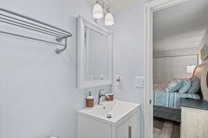 Douche, serviettes fournies