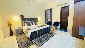 5 slaapkamers, een strijkplank/strijkijzer, wifi, beddengoed