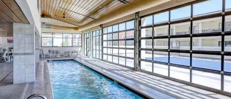 Piscine couverte, piscine extérieure
