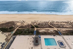 Indoor pool, outdoor pool - Plaza 1609 by Seaside Vacations & Sales (Ocean City)