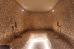 Sauna, hot tub, steam room - LLAC Living Nature Hotel (Limone sul Garda)