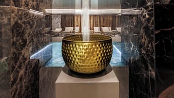 Sauna, hot tub, steam room
