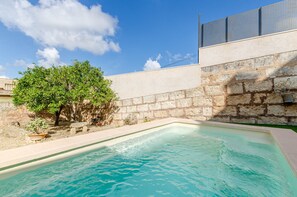 House | Pool | Indoor pool, outdoor pool - Holiday Home Near Maria de la Salut Town (Maria de la Salut)