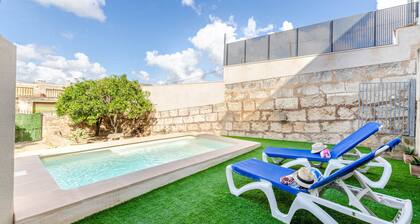 Holiday Home Near Maria de la Salut Town