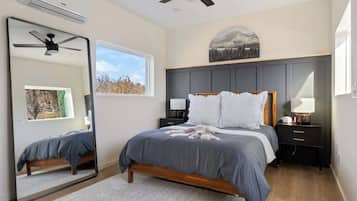 2 bedrooms, desk, iron/ironing board, free WiFi