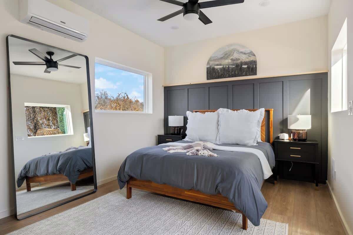 2 bedrooms, desk, iron/ironing board, free WiFi