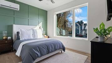 2 bedrooms, desk, iron/ironing board, free WiFi