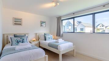 3 bedrooms, free WiFi, bed sheets