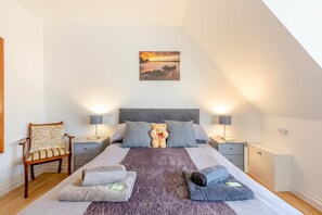 1 bedroom, free WiFi, bed sheets - 1 Bed in Ilfracombe (oc-o30163) (Ilfracombe)