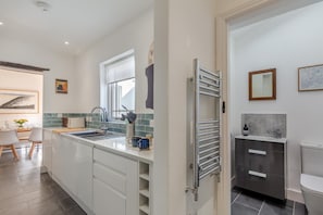 Interior - 2 Bed in Appledore (oc-w29254) (Appledore)