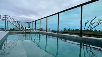 3 outdoor pools