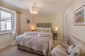 3 Schlafzimmer, Reisekinderbett, kostenloses WLAN, Bettwäsche