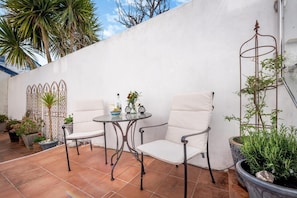 Outdoor dining - 3 Bed in Appledore (oc-t30325) (Appledore)