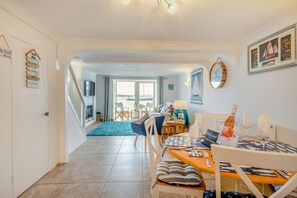 Dining - 1 Bed in Teignmouth (oc-s30458) (Teignmouth)