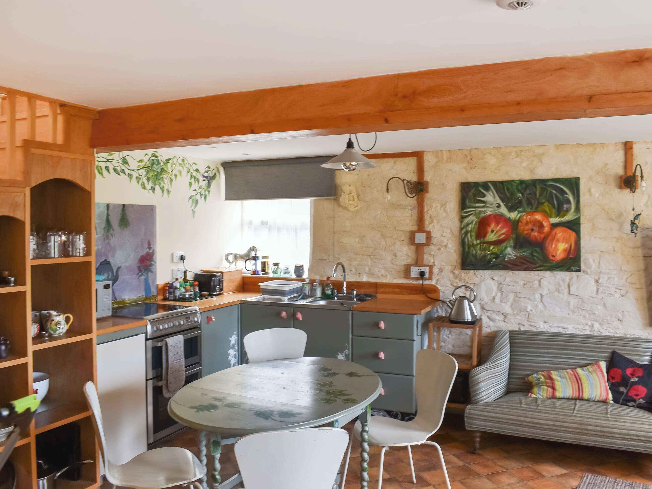 Dishwasher, high chair