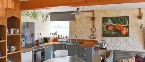 Dishwasher, high chair